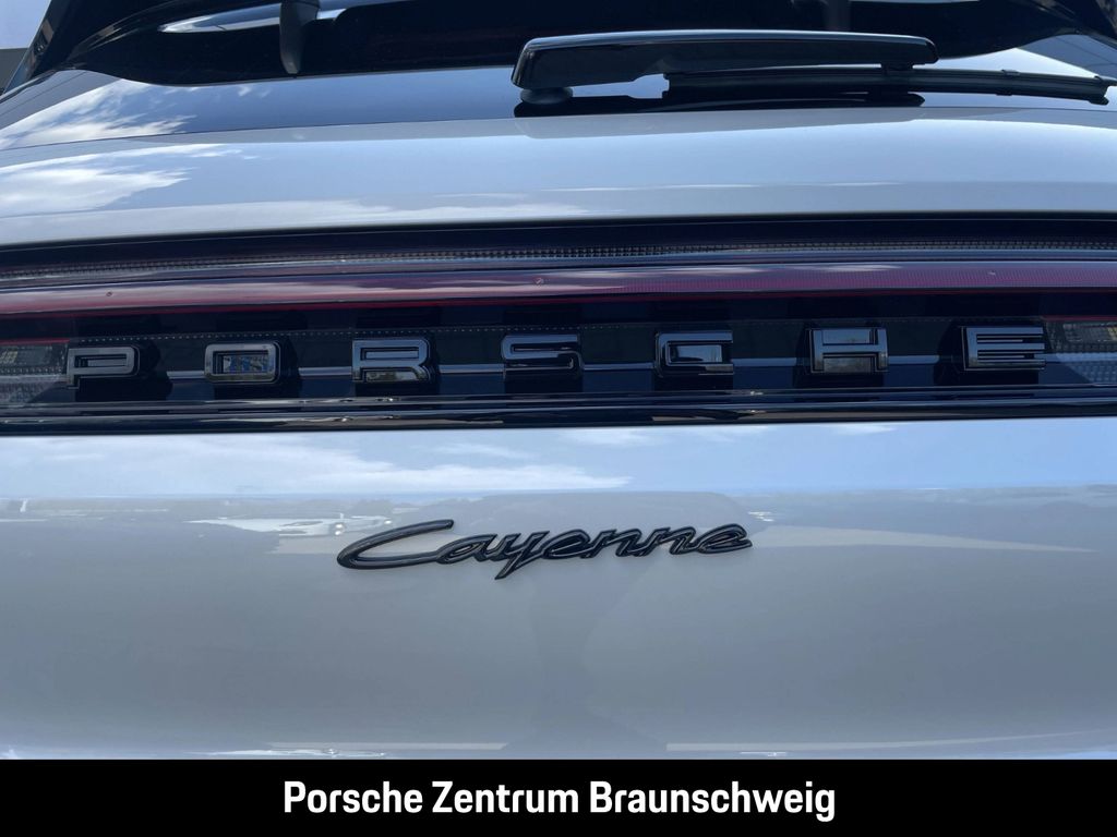 Porsche Cayenne 2025