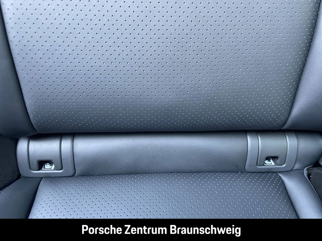 Porsche Cayenne 2025