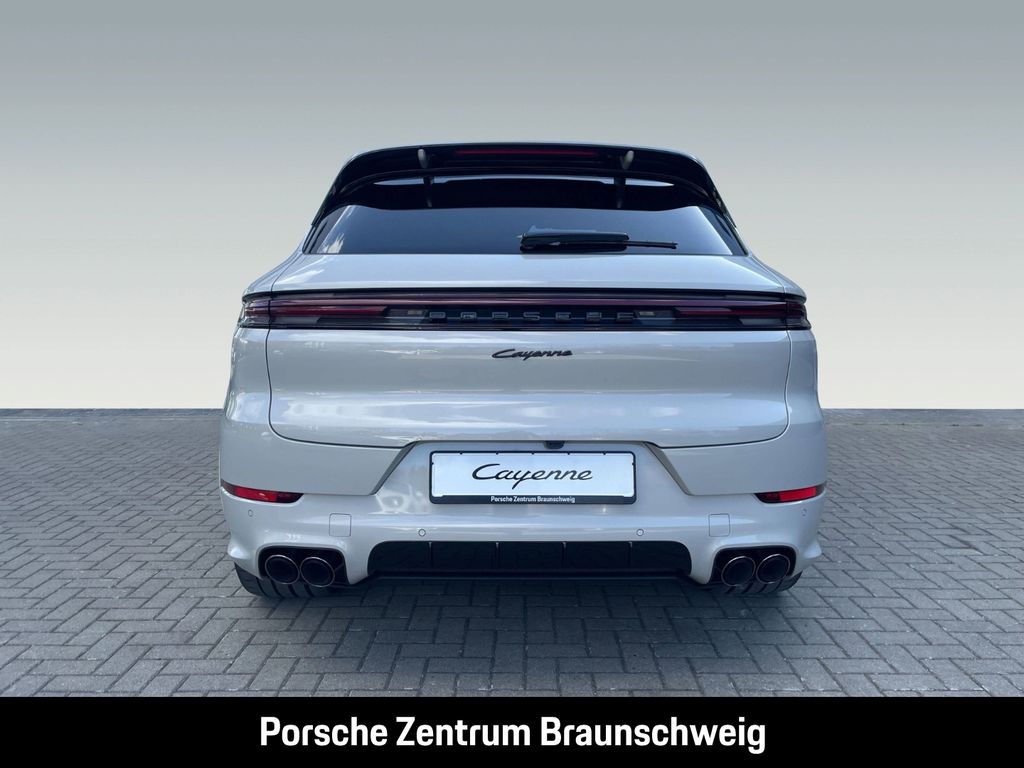 Porsche Cayenne 2025