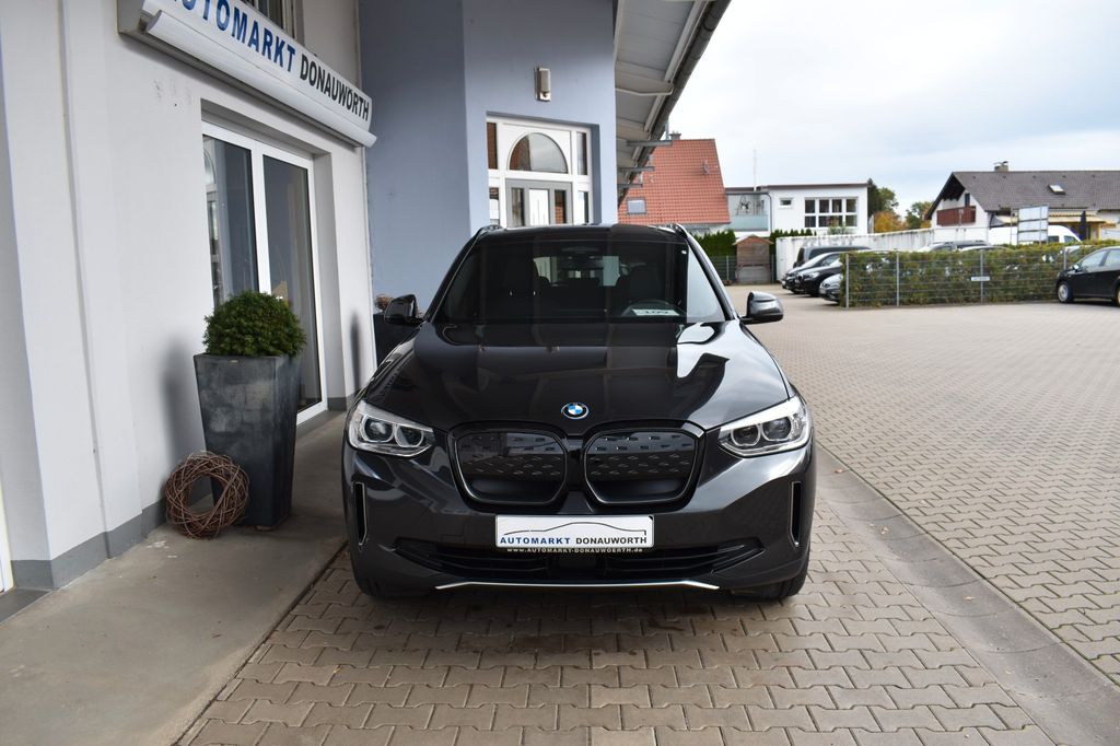 BMW iX3 2021