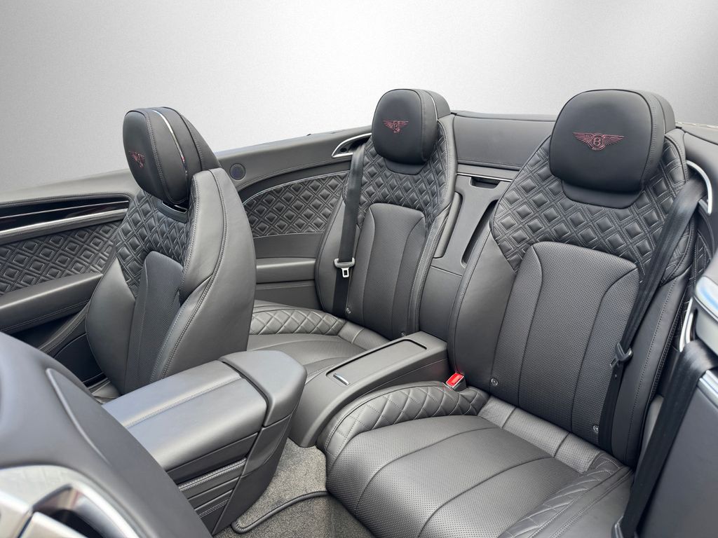 Bentley Continental GTC 2021