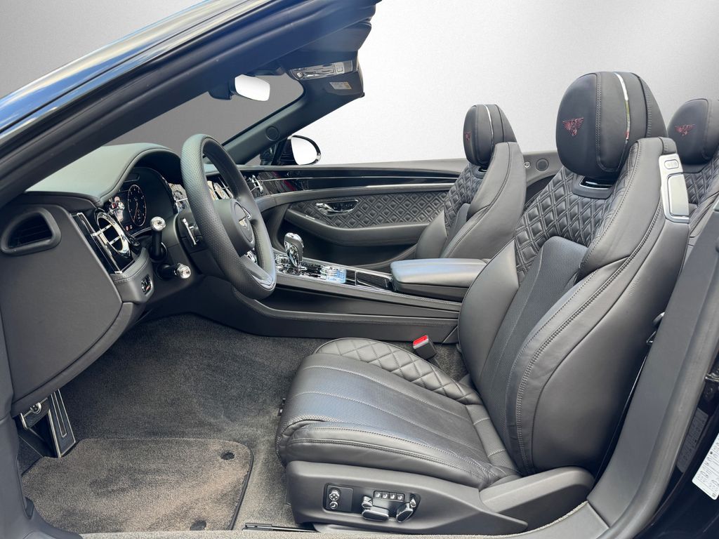 Bentley Continental GTC 2021