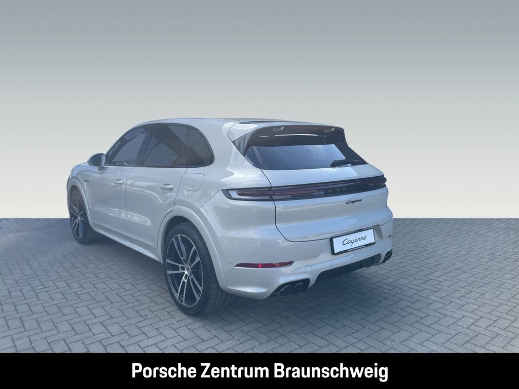 Porsche Cayenne 2025