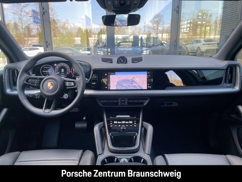 Porsche Cayenne 2025