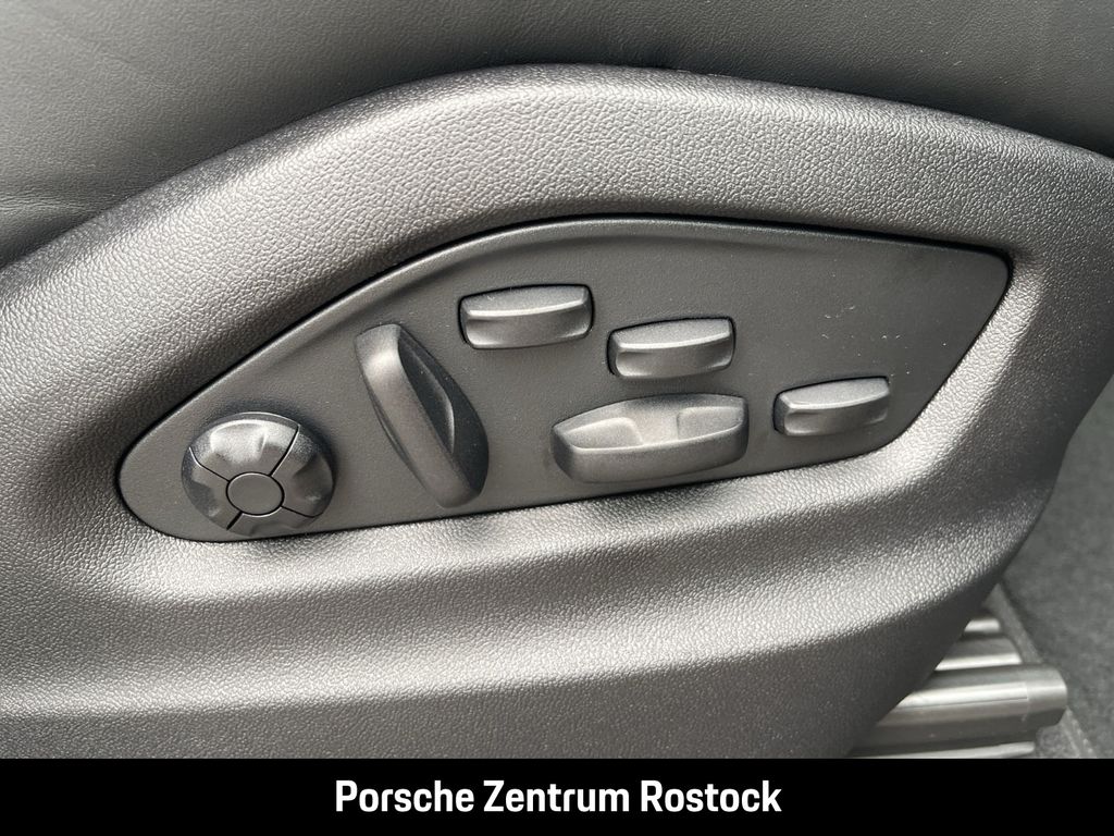 Porsche Cayenne 2025