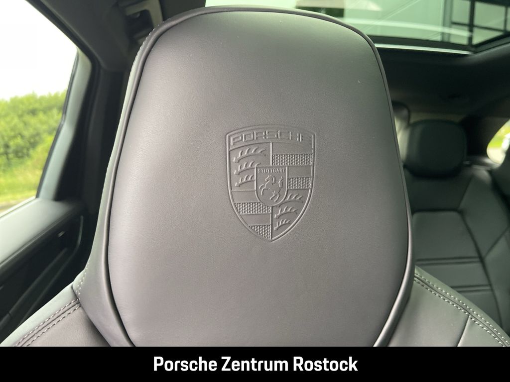 Porsche Cayenne 2025