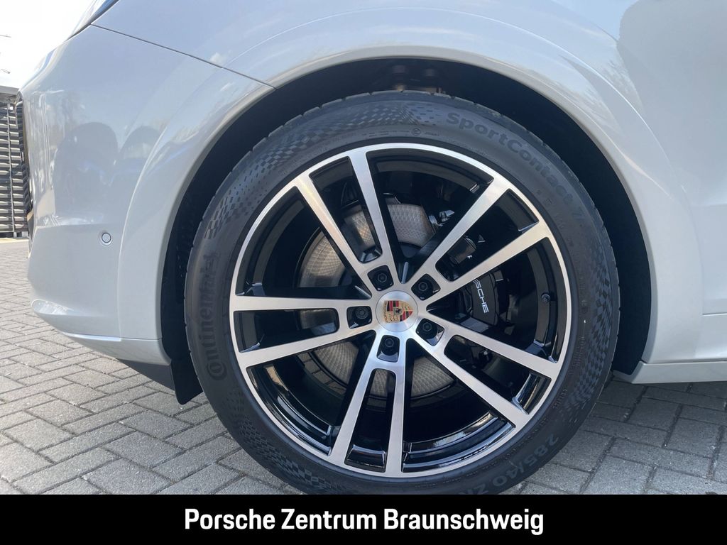 Porsche Cayenne 2025