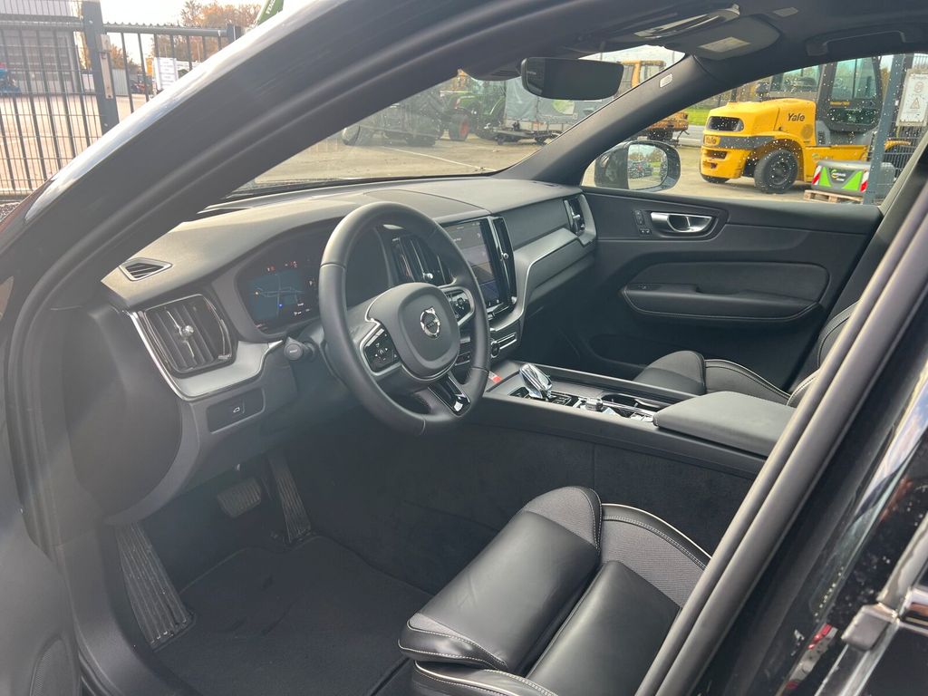 Volvo XC60 2025