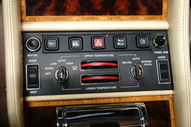 Rolls-Royce Corniche 1990