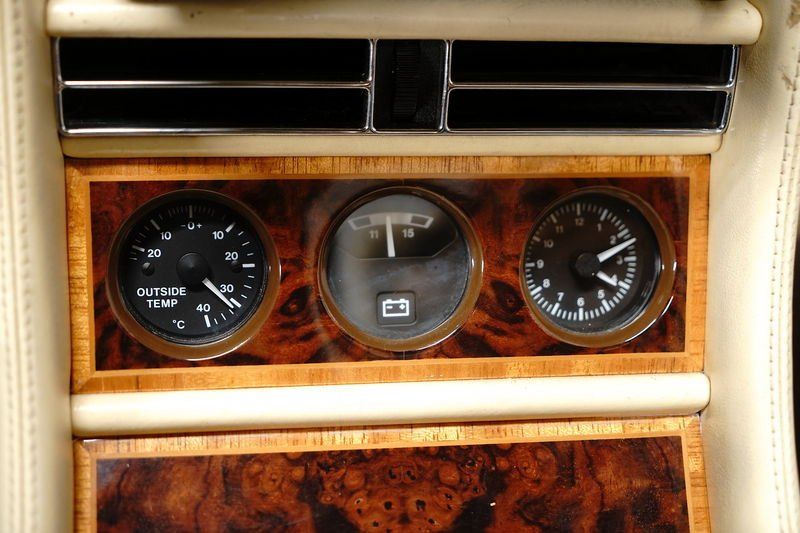 Rolls-Royce Corniche 1990