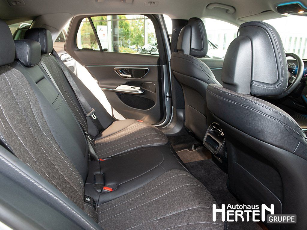 Mercedes-Benz E 220 2024