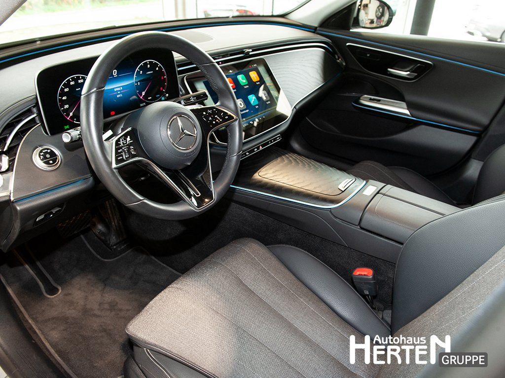 Mercedes-Benz E 220 2024