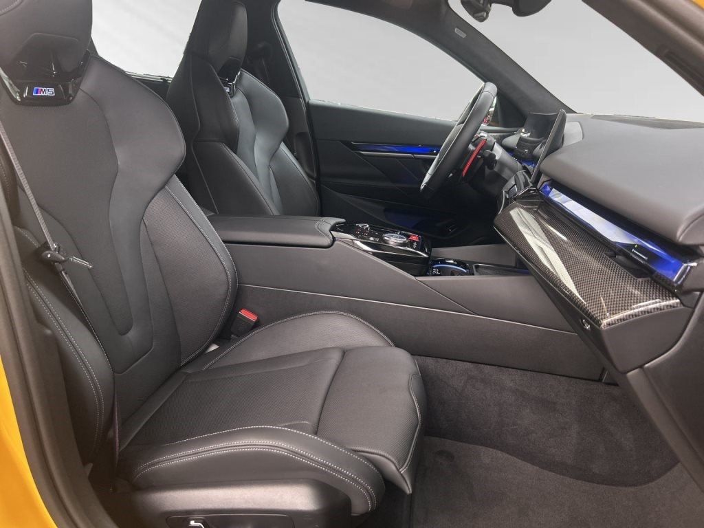 BMW M5 2024