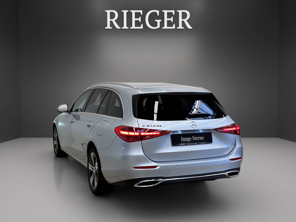 Mercedes-Benz C 300 2025