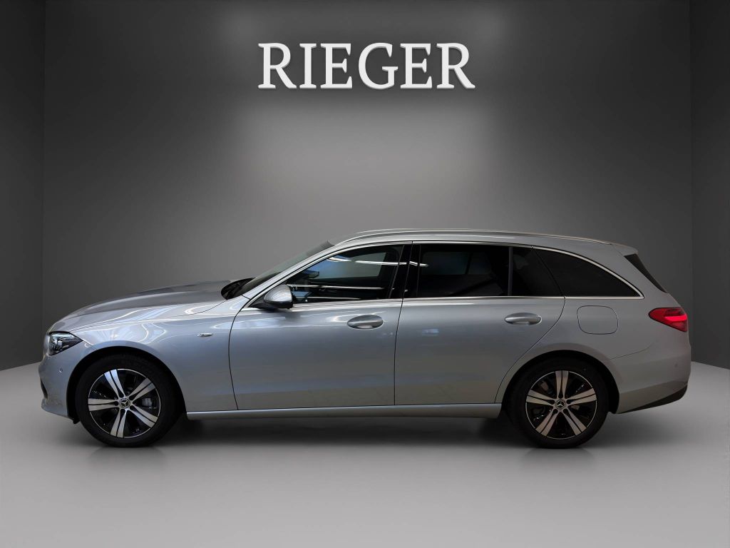 Mercedes-Benz C 300 2025