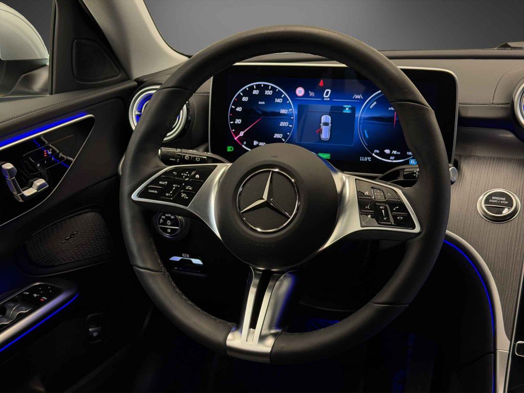Mercedes-Benz C 300 2025