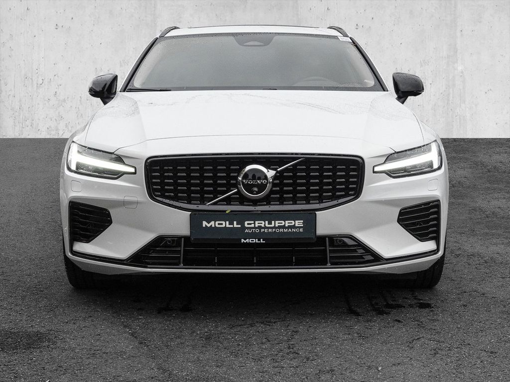 Volvo V60 2025
