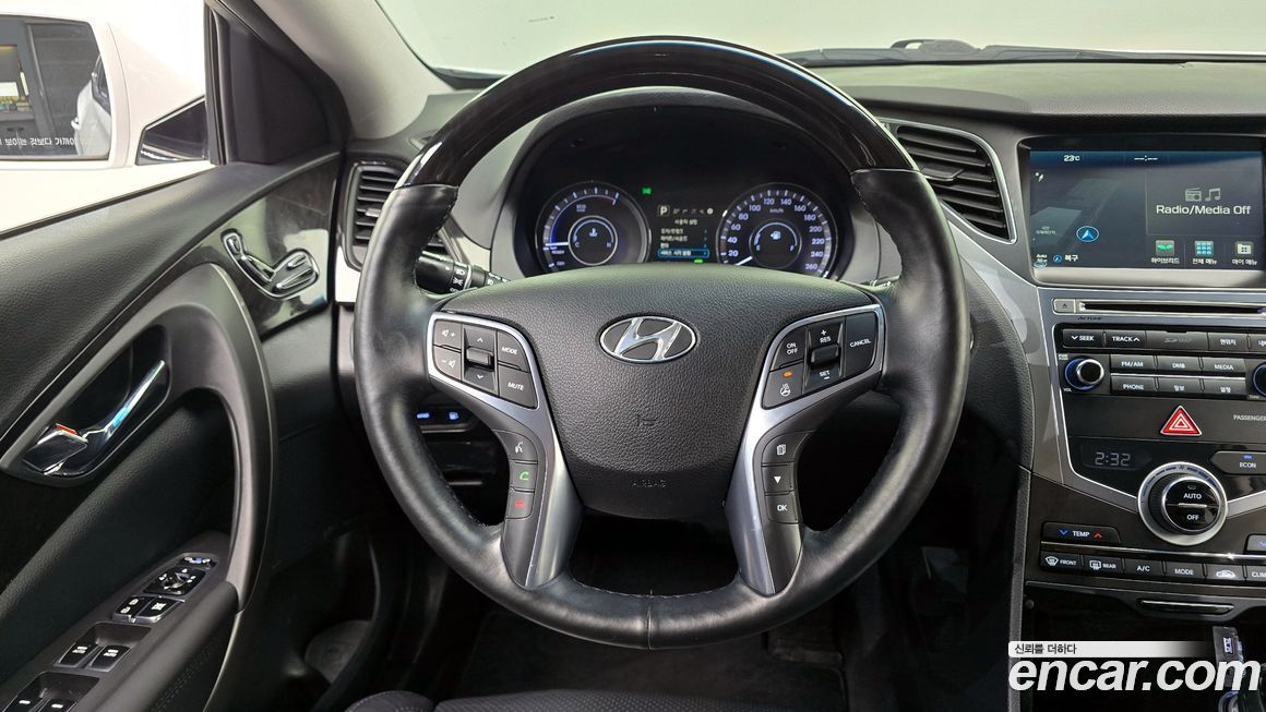 Hyundai Grandeur 2016