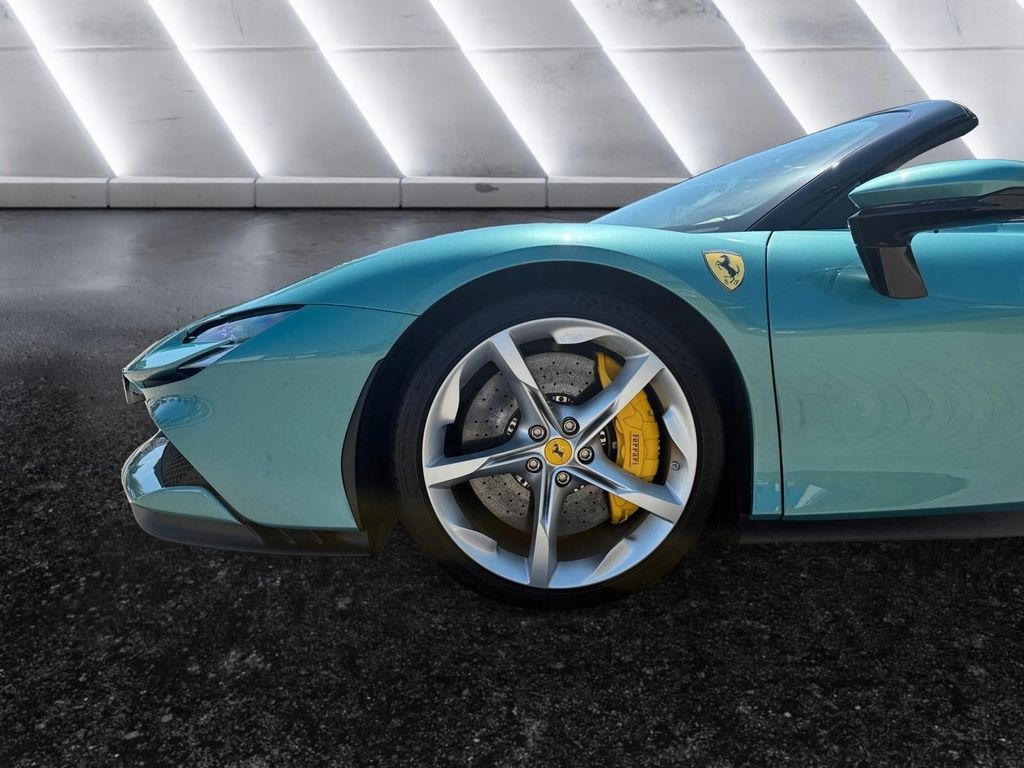 Ferrari SF90 2024