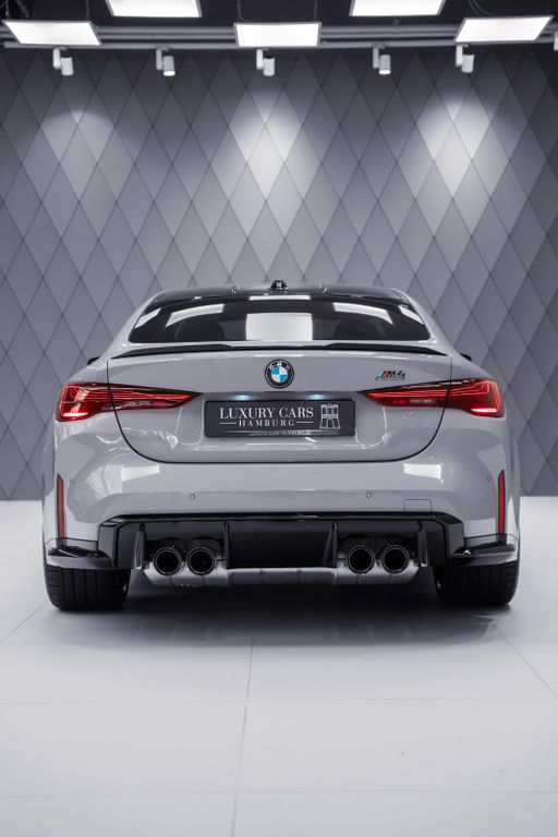 BMW M4 2025