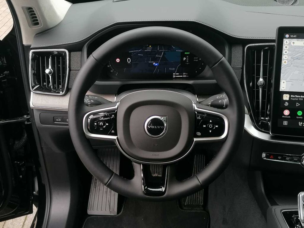 Volvo XC90 2025