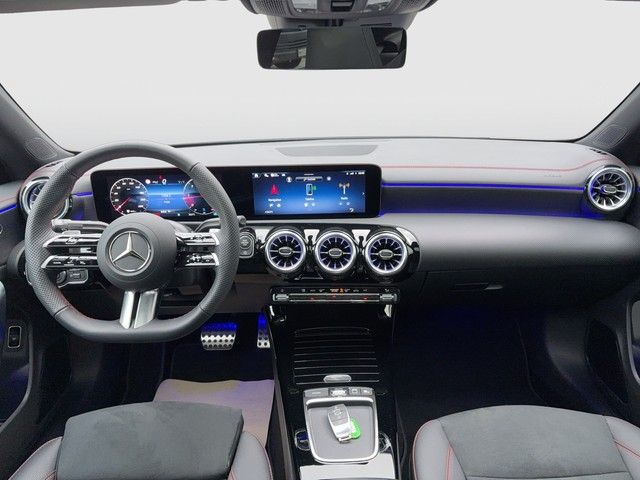 Mercedes-Benz CLA 200 2025