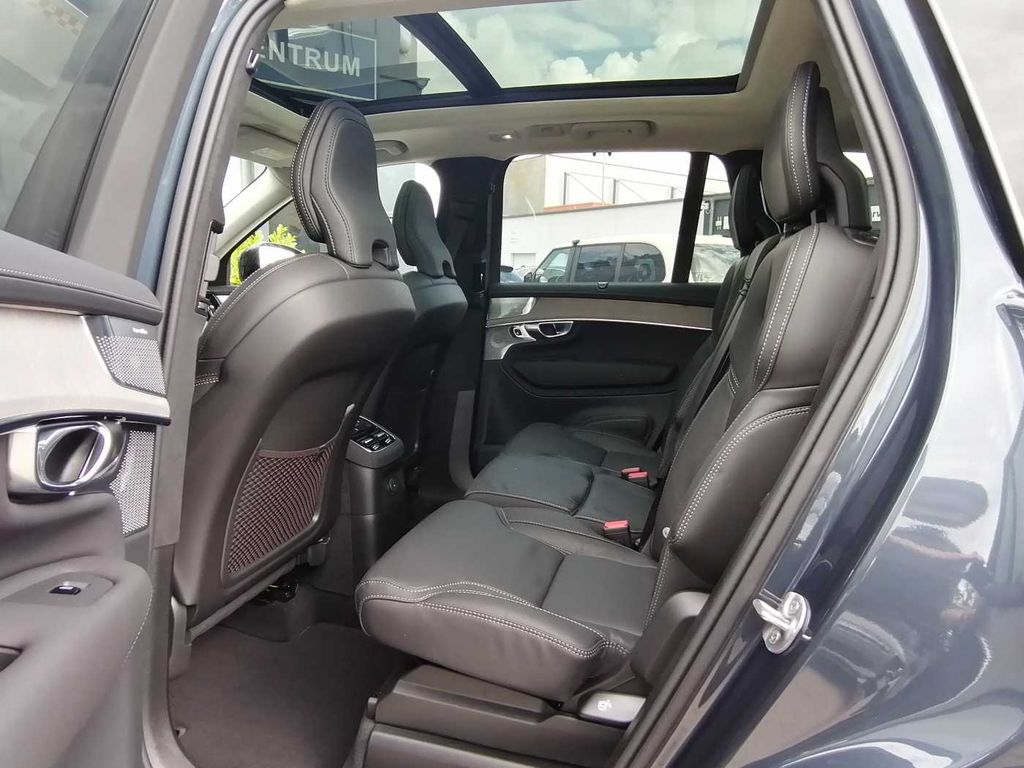 Volvo XC90 2025