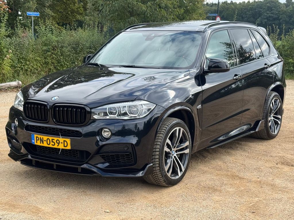 BMW X5 M50 2016