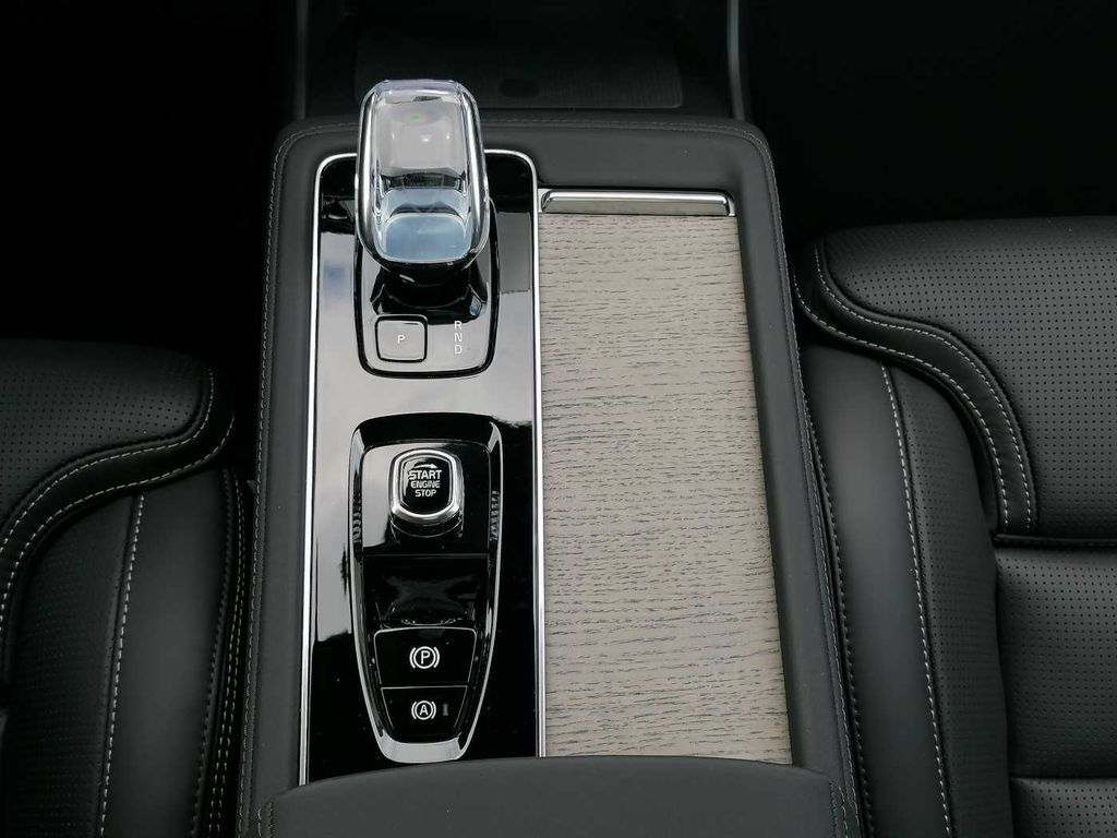 Volvo XC90 2025
