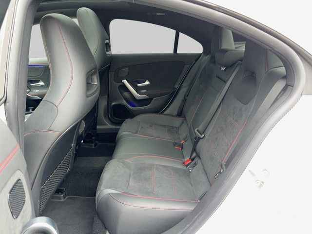 Mercedes-Benz CLA 200 2025