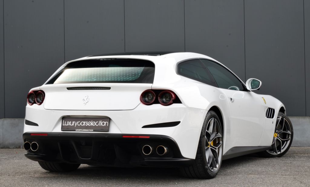 Ferrari GTC4Lusso 2020