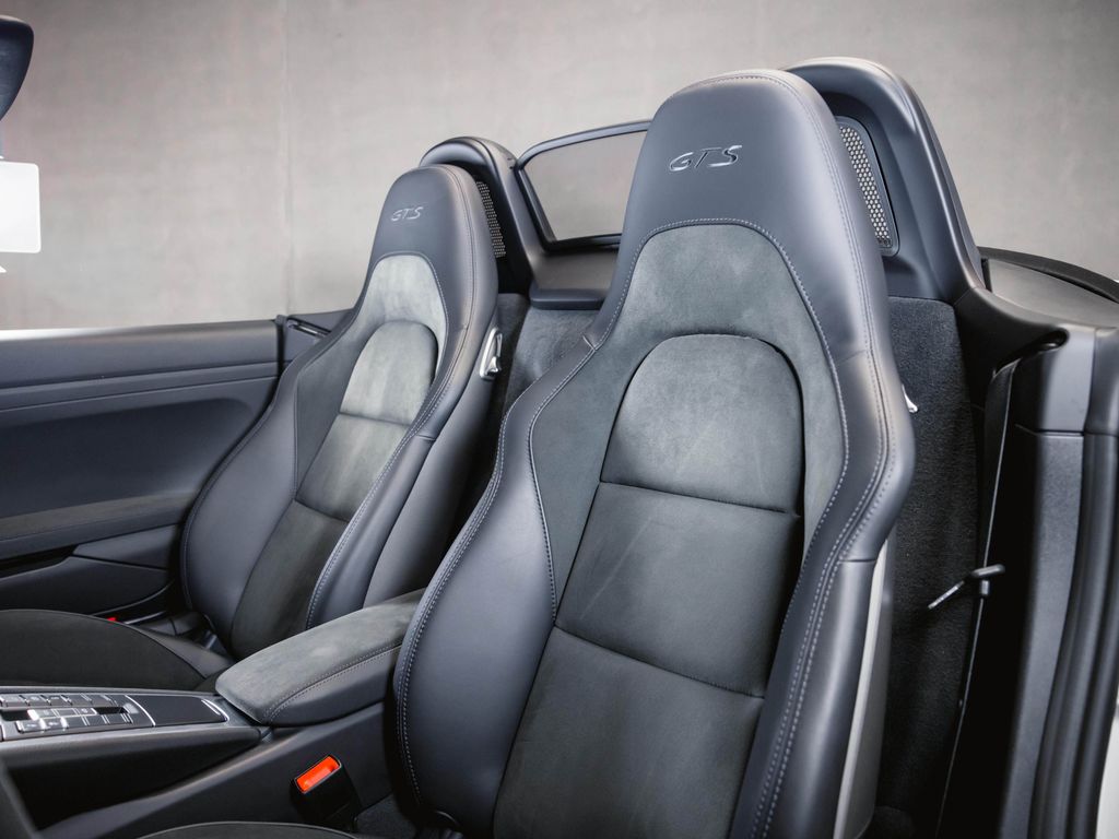 Porsche Boxster 2024