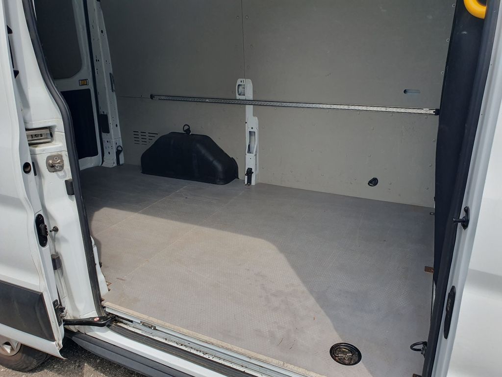 Ford Transit 2022