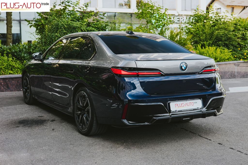 BMW i7 2023