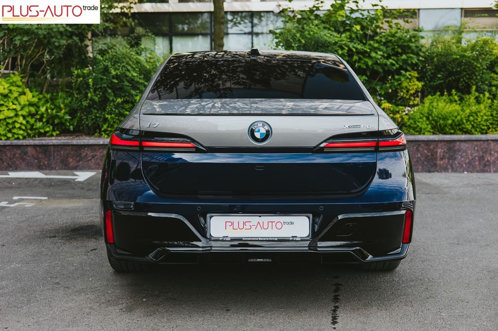 BMW i7 2023