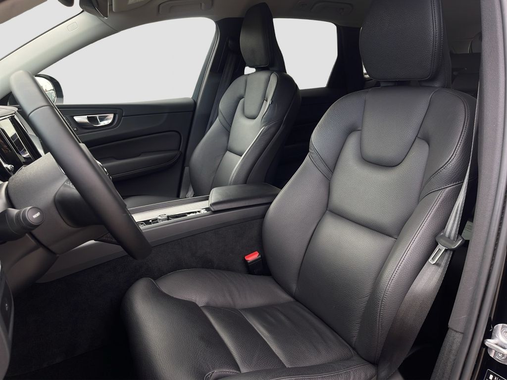 Volvo XC60 2022