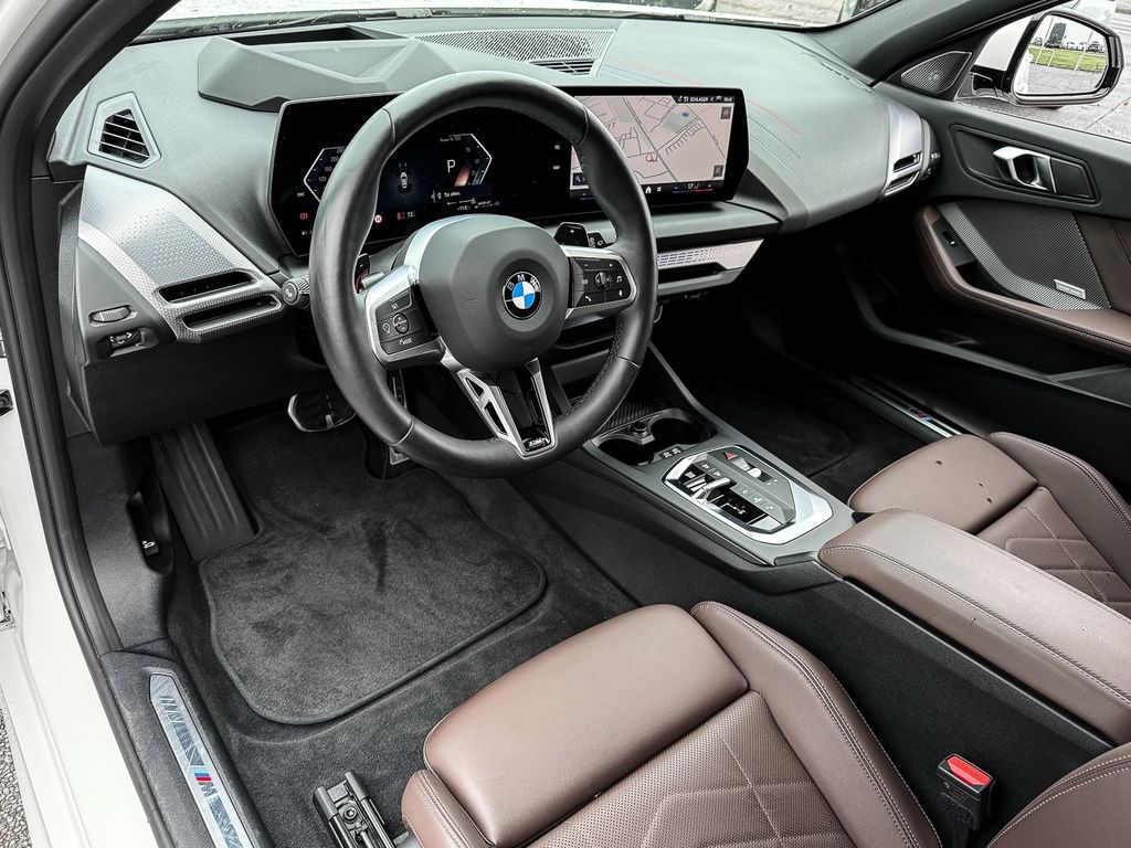 BMW 120 2024