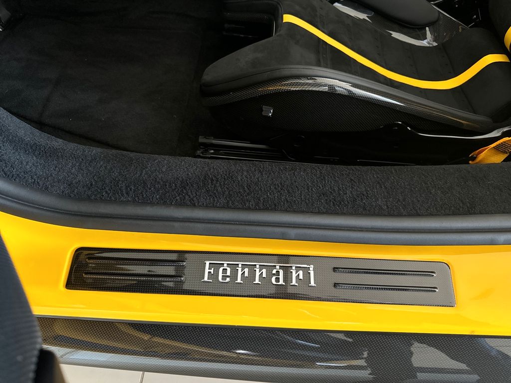 Ferrari 296 GTS 2025