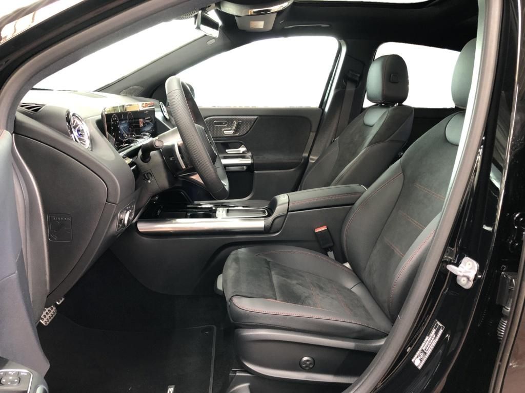 Mercedes-Benz GLA 200 2025