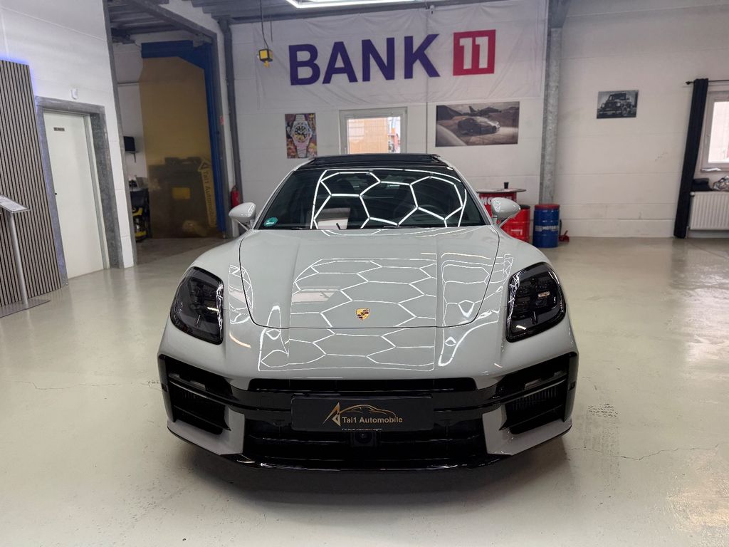 Porsche Panamera 2025