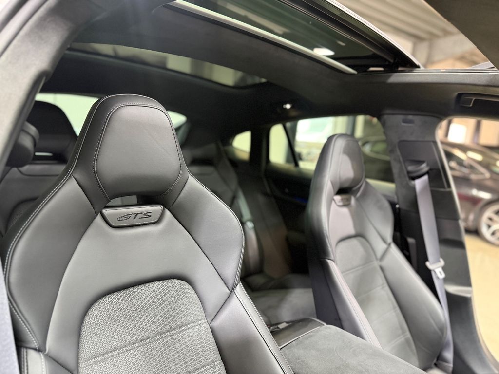 Porsche Panamera 2025