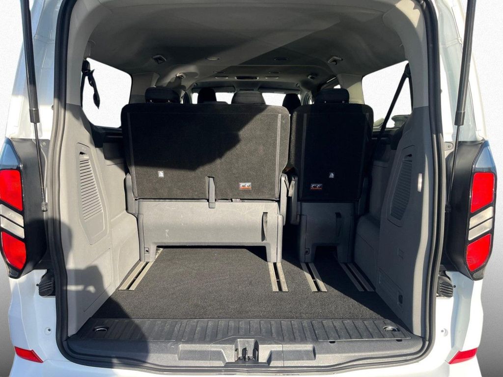 Ford Tourneo Custom 2024