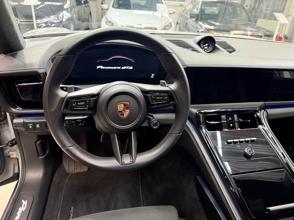 Porsche Panamera 2025