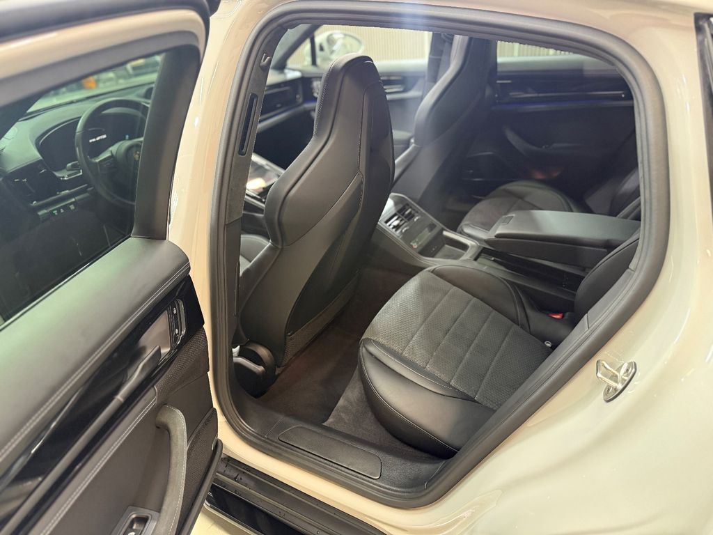 Porsche Panamera 2025