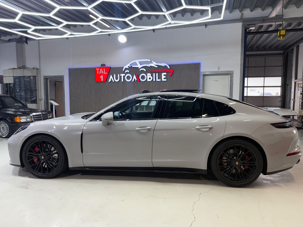 Porsche Panamera 2025