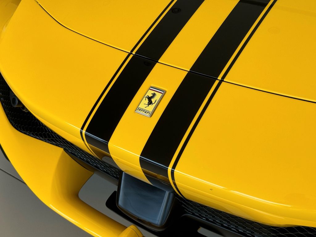 Ferrari 296 GTS 2025