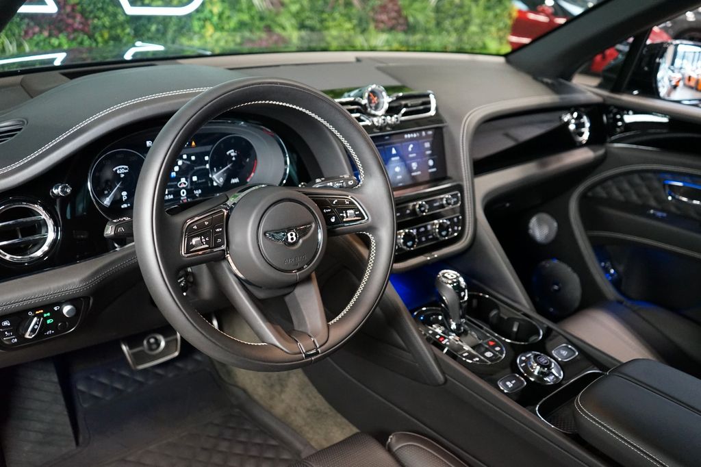 Bentley Bentayga 2022