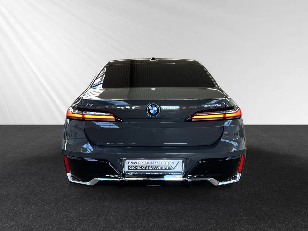 BMW i7 2024