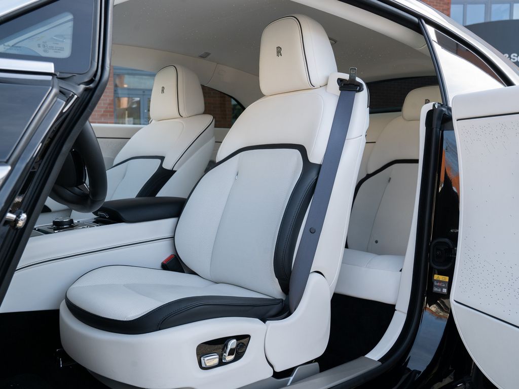 Rolls-Royce Spectre 2024