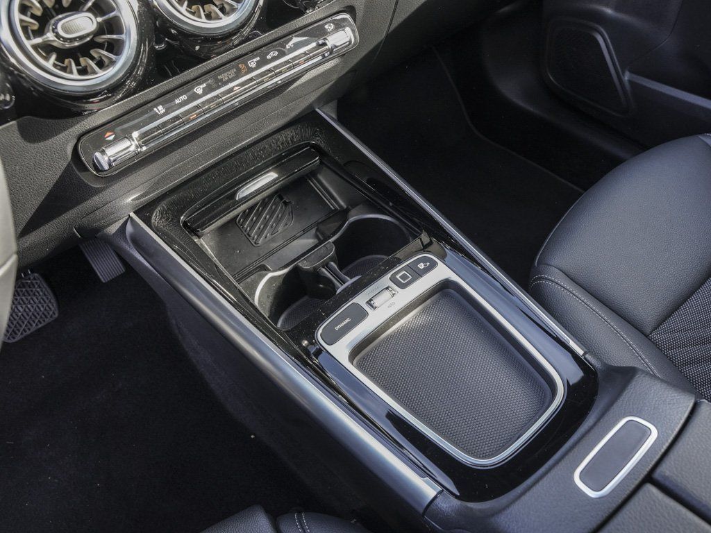 Mercedes-Benz B 200 2025